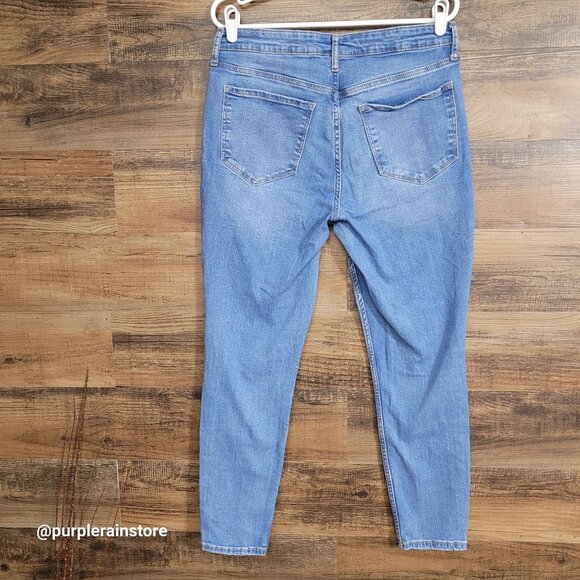 Old Navy Jeans 14 Rockstar Hi Rise Super Skinny Tummy Control Medium Light Wash - Picture 2 of 11